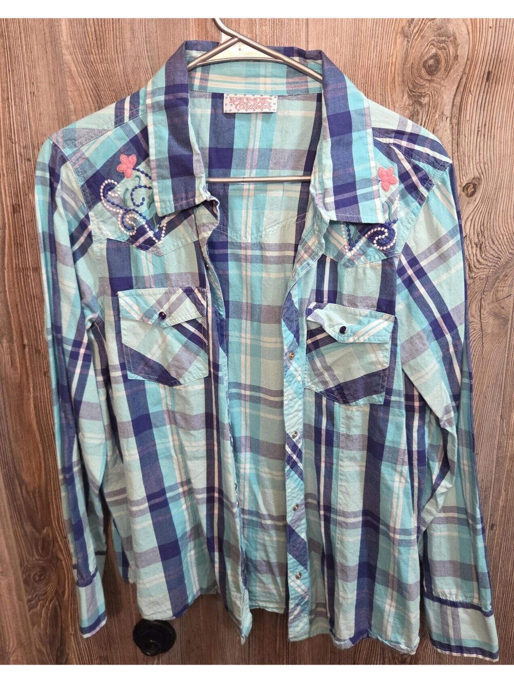 Pink Cattlelac Embroidered Western Shirt Blue Plaid Flower Pearl Snaps Size Lrg?